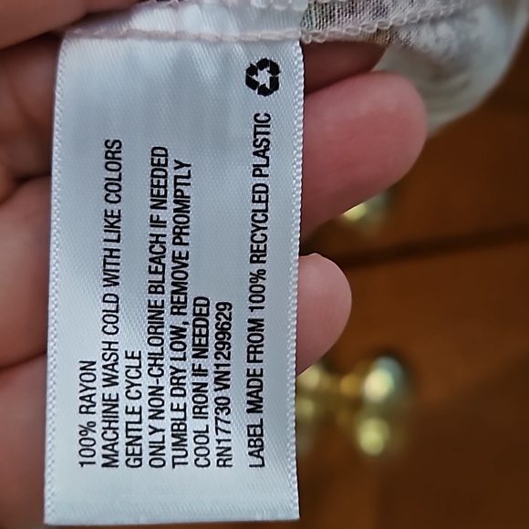 Rayon top - Picture 3 of 5